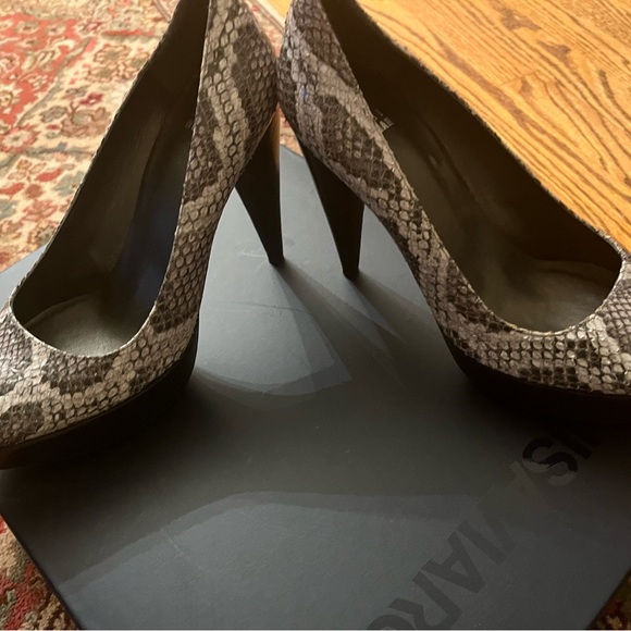 Stuart Weitzman platform snakeskin leather heels size 8.5 medium - Picture 8 of 9